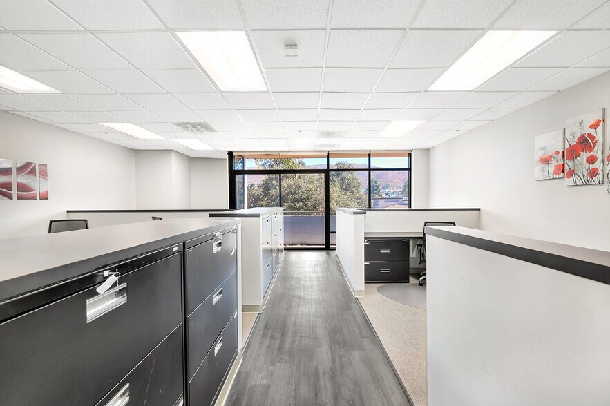 More Photos Of 2860 E Thousand Oaks Blvd, Thousand Oaks Office For Lease