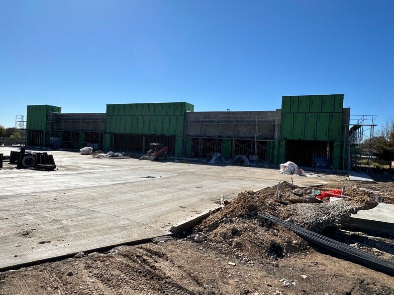 More Photos Of 1050 Bunton Creek Rd, Kyle Storefront Retail Office For Lease