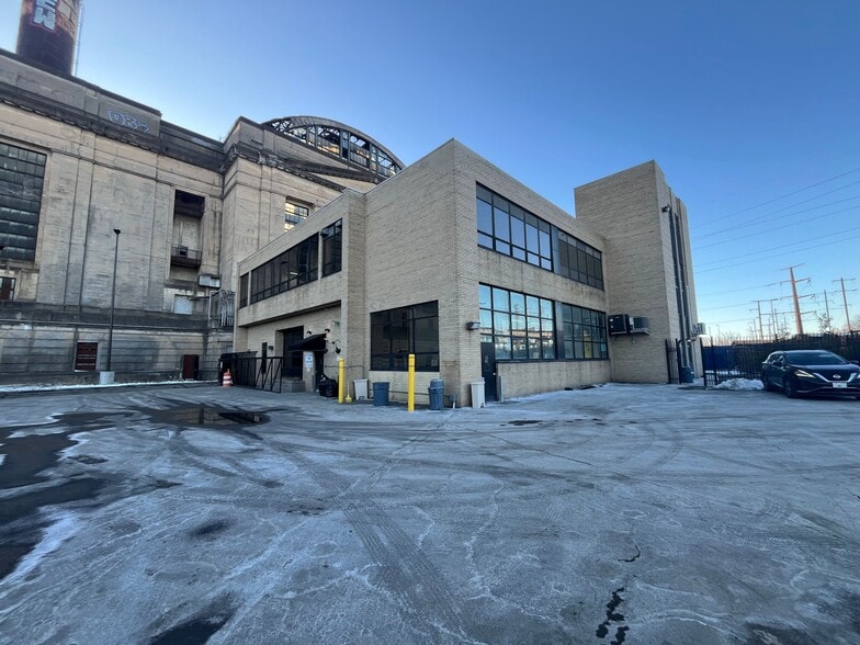 More Photos Of 4101 N Delaware Ave, Philadelphia Office For Sale