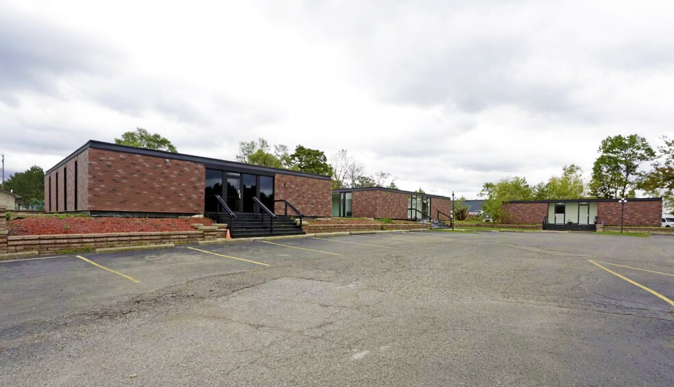 More Photos Of 3088-3106 E Grand Blanc Rd, Grand Blanc Medical For Sale