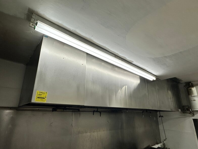 More Photos Of 3018 S State St, Salt Lake City Storefront For Lease