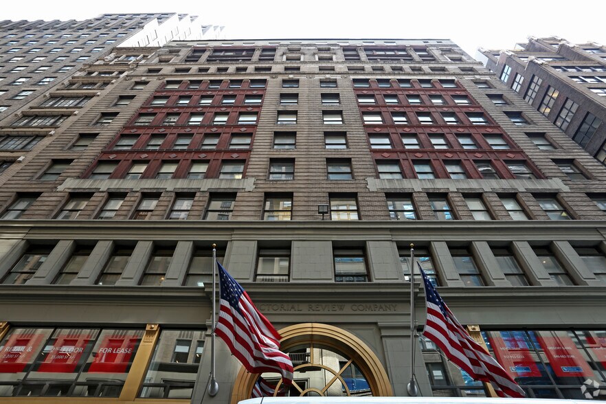 More Photos Of 214 W 39th St, New York Office For Lease