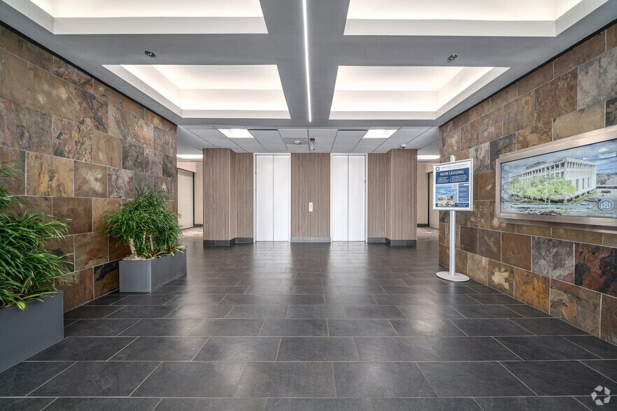 More Photos Of 10101 Fondren Rd, Houston Unknown For Lease