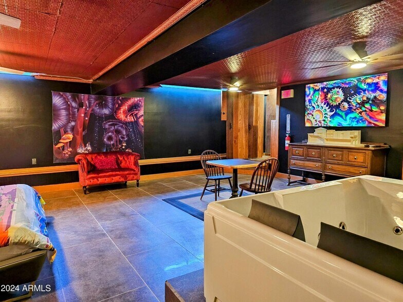 More Photos Of 37-39 Ok St, Bisbee General Retail For Sale