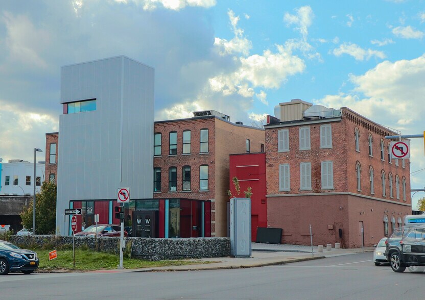 Primary Photo Of 219 S West St, Syracuse Office Residential For Lease