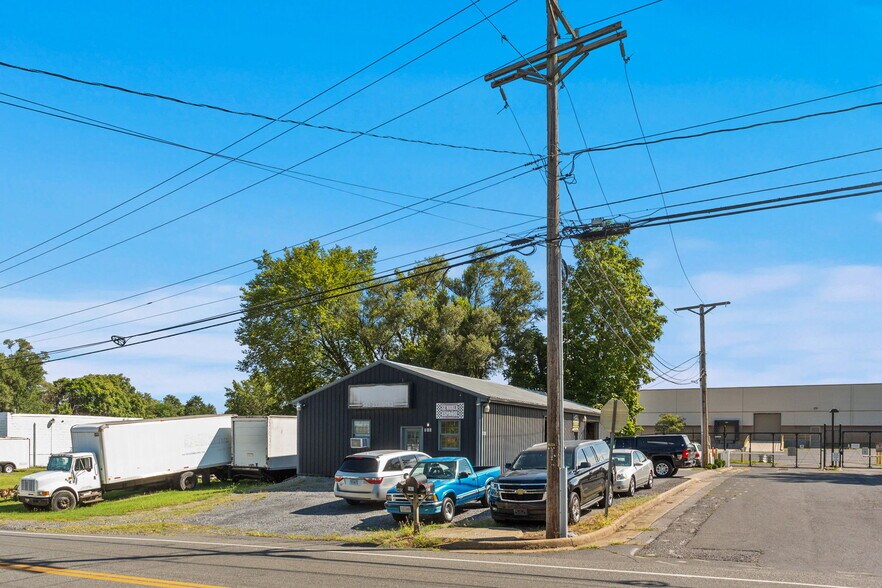More Photos Of 140 Charles St, Harrisonburg Auto Repair For Sale