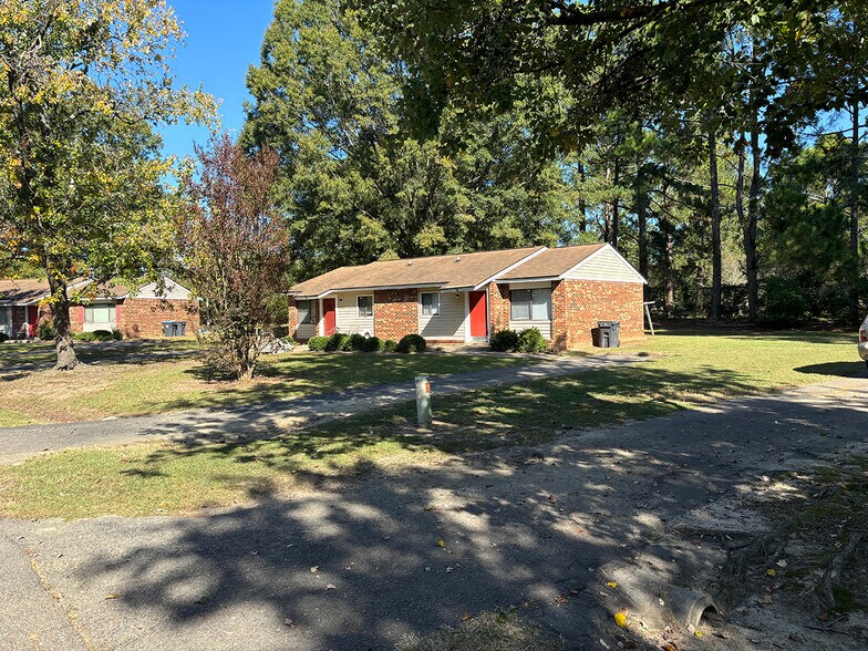 More Photos Of 158 Yadkin Trl, Raeford Multifamily For Sale