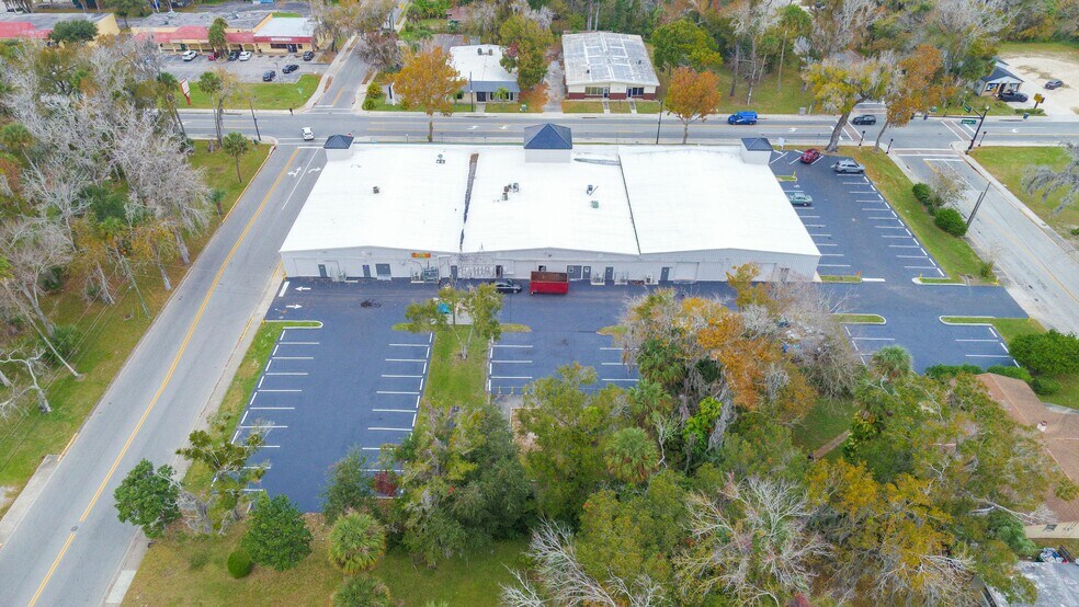 More Photos Of 955 Orange Ave, Daytona Beach Freestanding For Lease
