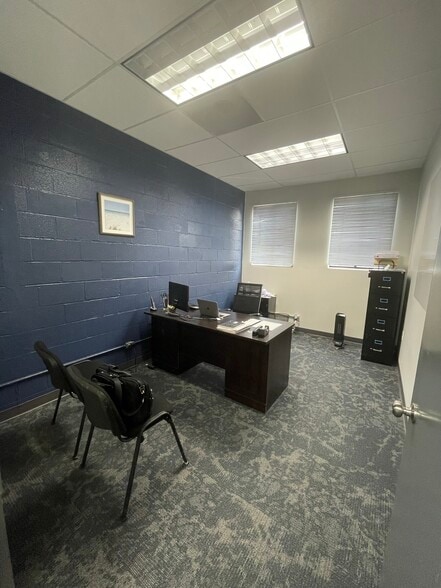 More Photos Of 8900 Edgeworth Dr, Capitol Heights Warehouse For Sale