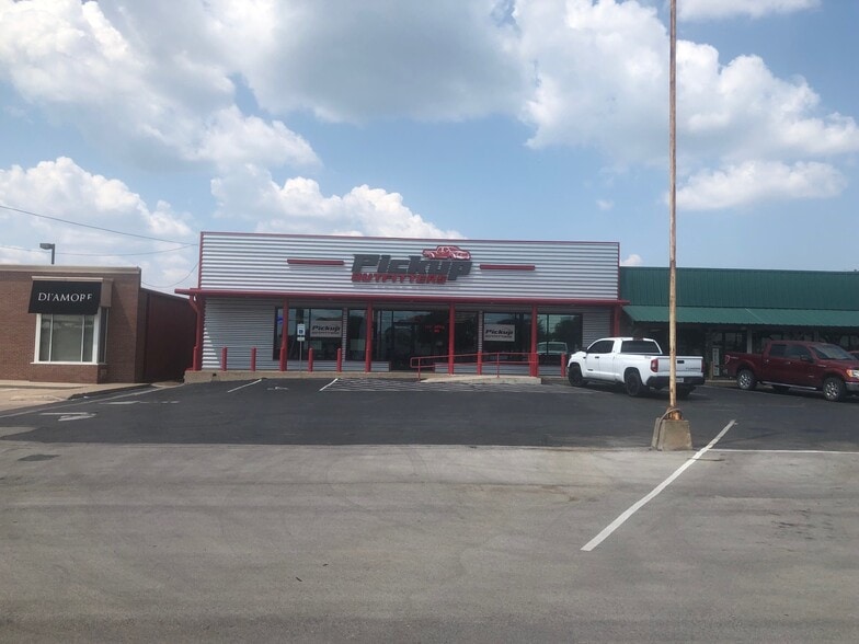 More Photos Of 4533 Waco Drive Dr, Waco Storefront For Sale