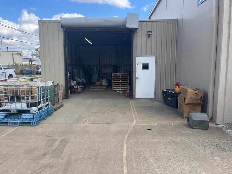 More Photos Of 8175 E 46th St, Tulsa Manufacturing For Sale