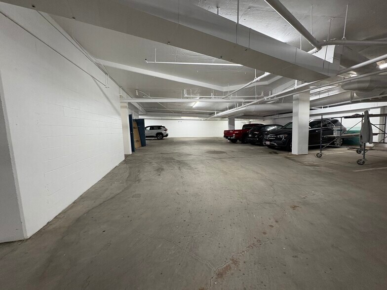More Photos Of 435 N Pacific Coast Hwy, Redondo Beach Office For Lease