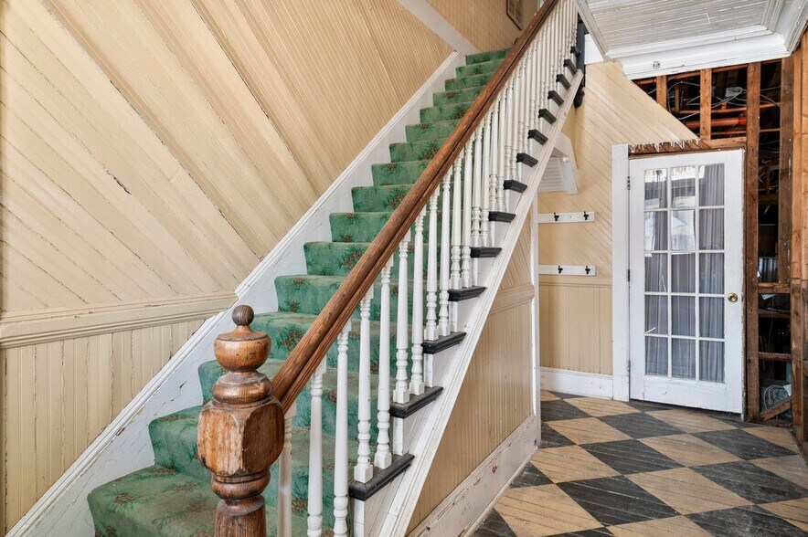 More Photos Of 6 Olmstedville Rd, Pottersville Hotel For Sale