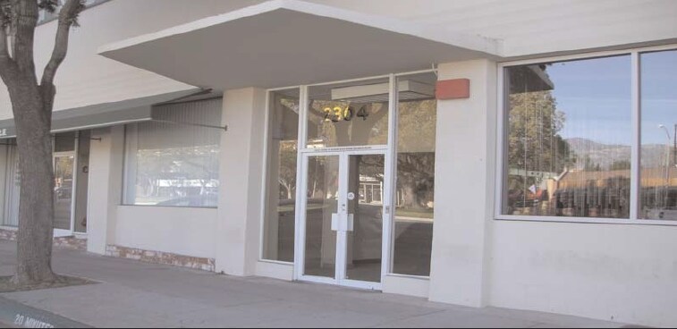 More Photos Of 2300-2316 Huntington Dr, San Marino Loft Creative Space For Lease