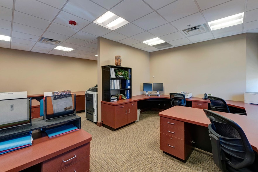 More Photos Of 103 4th St, Castle Rock Office For Sale