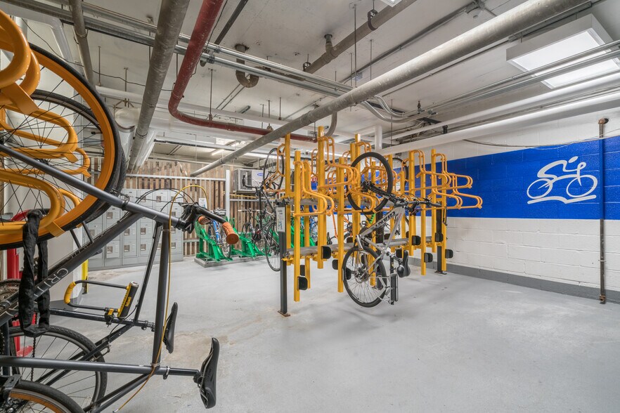 More Photos Of 1101 17th St NW, Washington Office For Lease