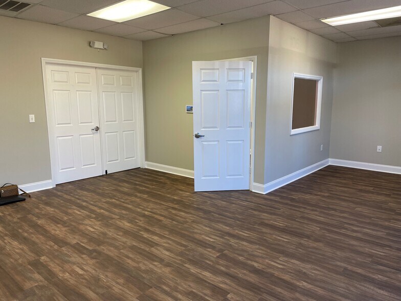 More Photos Of 500 New Hope Rd, Raleigh Light Distribution For Lease