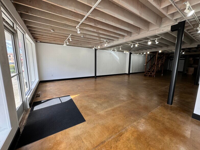 More Photos Of 810 Broadway, Seaside Storefront Retail Office For Sale