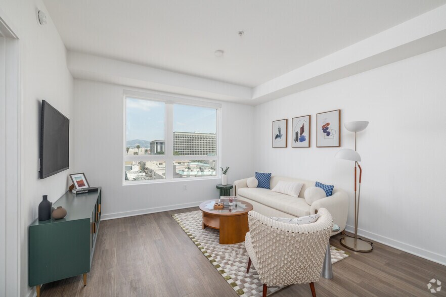 More Photos Of 800-808 S Western Ave, Los Angeles Multifamily For Sale