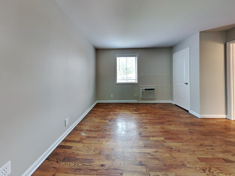 More Photos Of 5700 Leslie Ave, Nashville Apartments For Sale