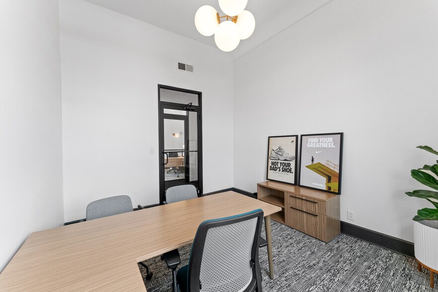 More Photos Of 2-8 W Main St, Carmel Storefront Retail Office For Lease