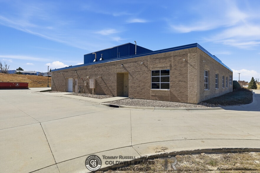 More Photos Of 733 Landmark Dr, Casper Medical For Sale