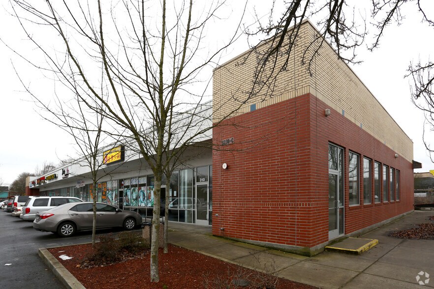 More Photos Of 8220-8230 SE Harrison St, Portland Unknown For Lease