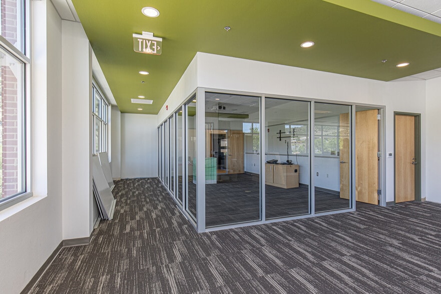 More Photos Of 150 Mercury Village Dr, Durango Medical For Lease