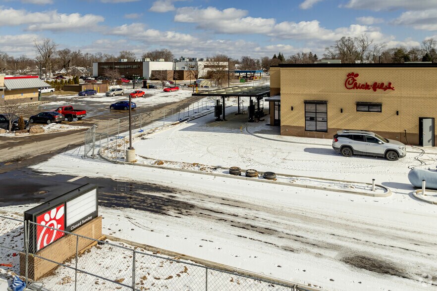 More Photos Of 971 N West Ave, Jackson Fast Food For Sale