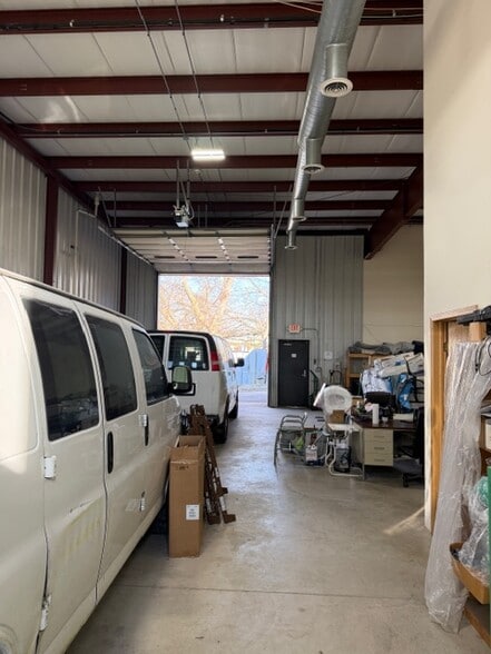More Photos Of 24760 W Eames St, Channahon Light Manufacturing For Lease