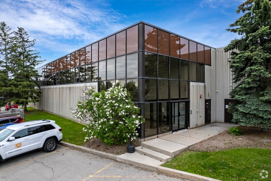 Primary Photo Of 8 Edvac Dr, Brampton Warehouse For Lease
