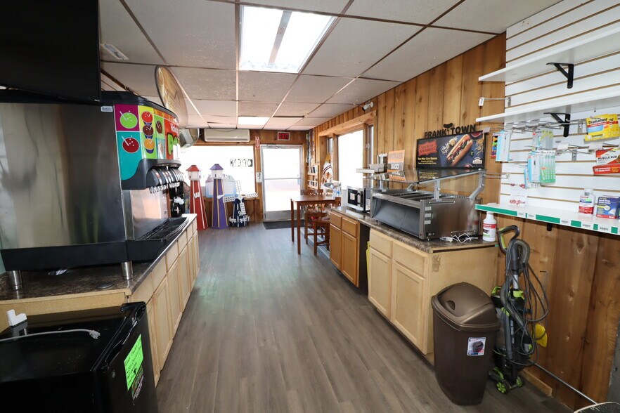 More Photos Of 22195 Highway 63, Grand View Storefront Retail Residential For Sale