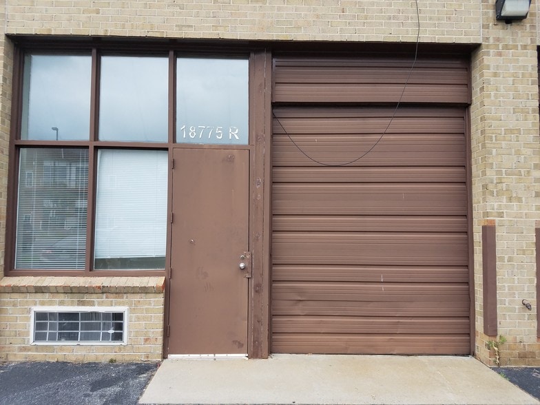 More Photos Of 18775 N Frederick Rd, Gaithersburg Warehouse For Lease