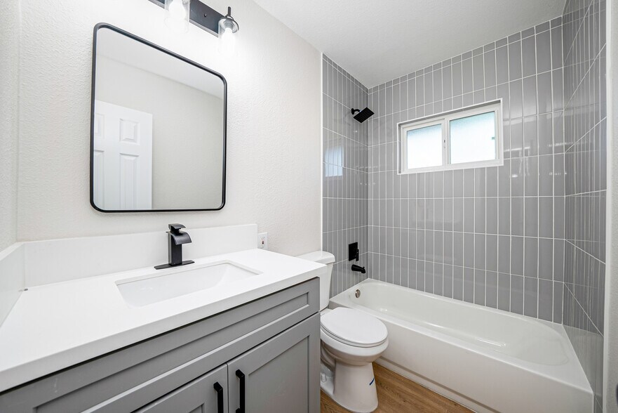 More Photos Of 4022 42nd St, San Diego Apartments For Sale