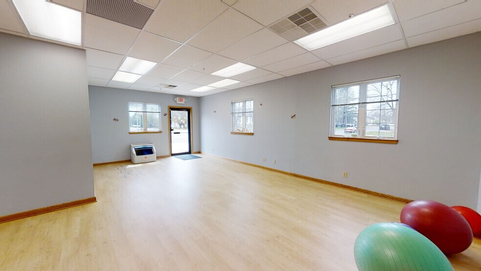 More Photos Of 112-118 S Main St, Medford Office For Sale