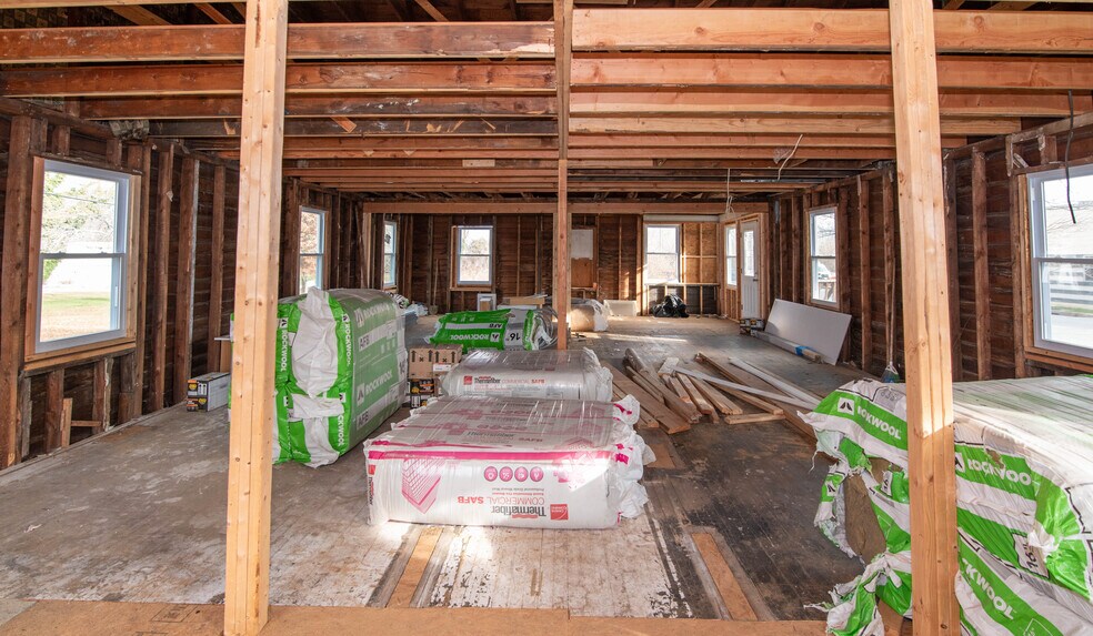 More Photos Of 5812 Marlboro Pike, District Heights Office For Sale