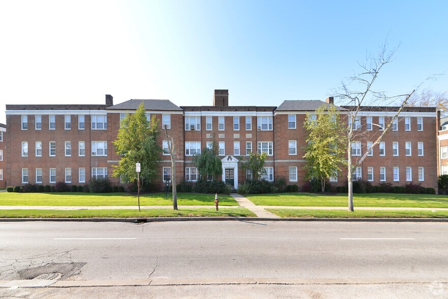 More Photos Of 2830-2890 Van Aken Blvd, Cleveland Apartments For Sale