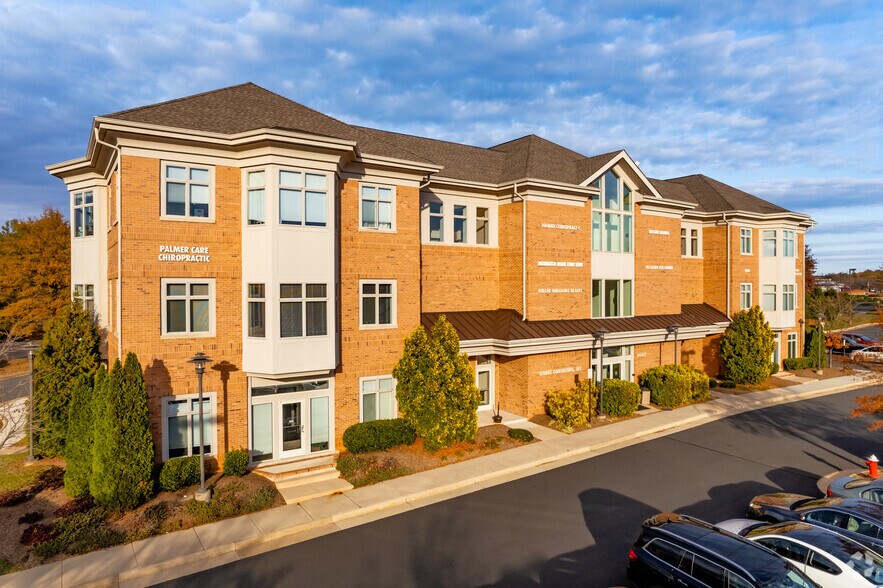 More Photos Of 46169 Westlake Dr, Sterling Medical For Sale