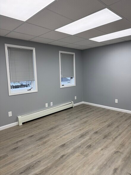 More Photos Of 128 Front St, Mineola Office For Sale