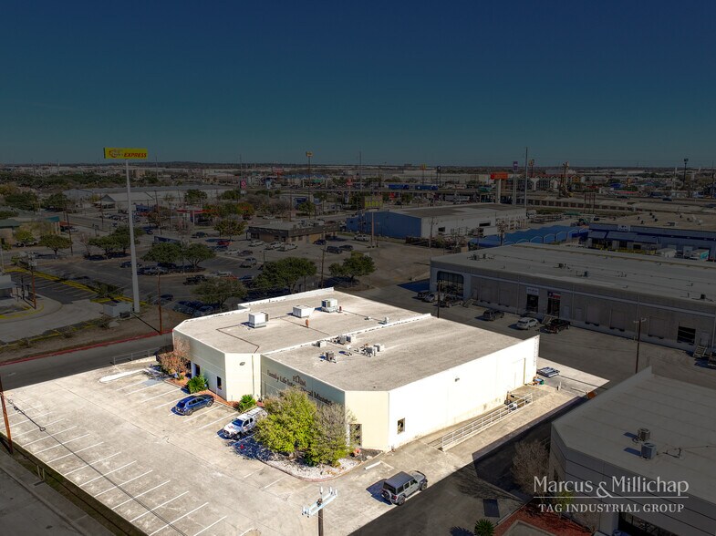 More Photos Of 5814-5818 Rittiman Plz, San Antonio Warehouse For Sale