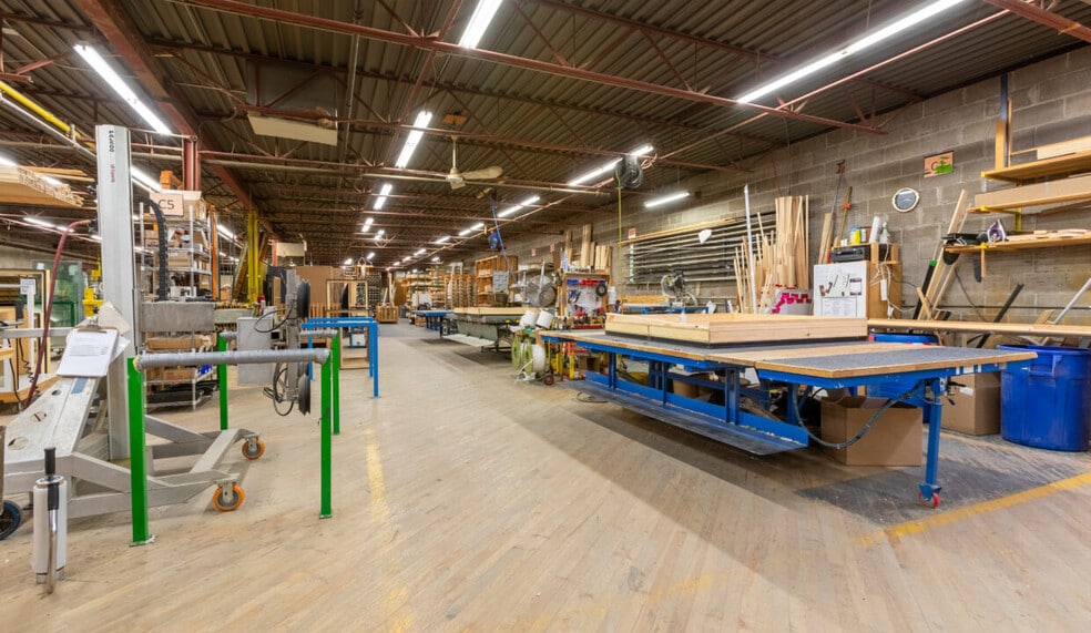 More Photos Of 888 Guelph St, Kitchener Manufacturing For Lease