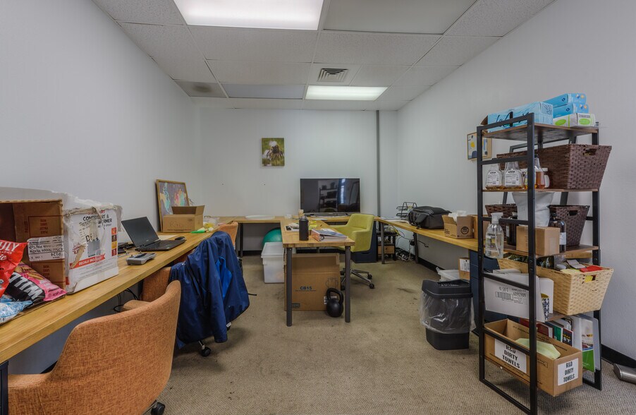 More Photos Of 573 S Arthur Ave, Louisville Warehouse For Lease