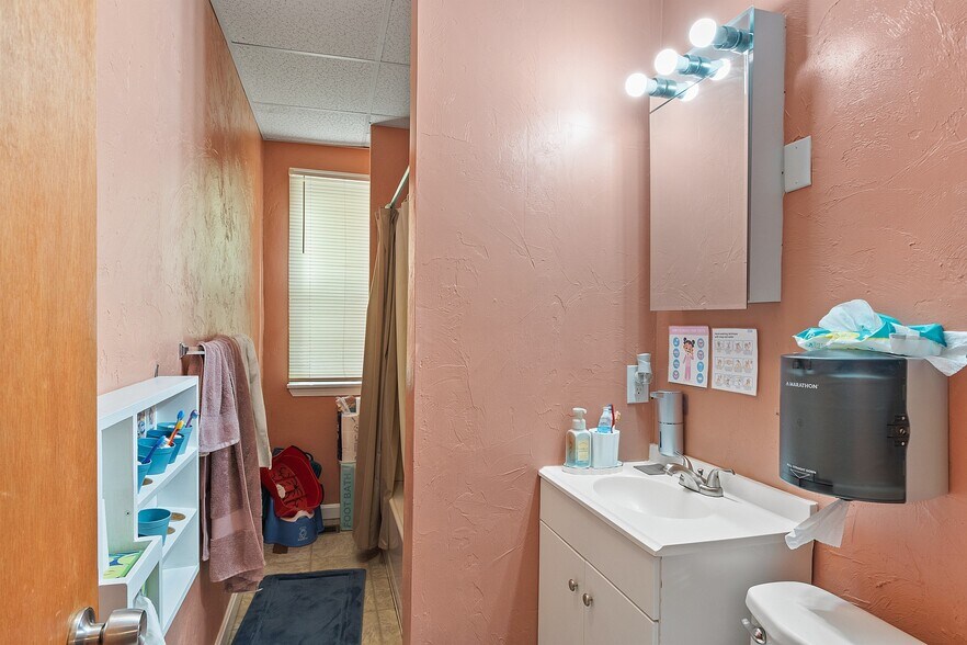 More Photos Of 36-38 Houghton St, Worcester Apartments For Sale