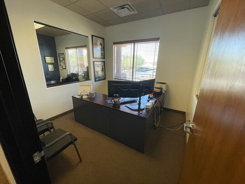 More Photos Of 10565 N 114th St, Scottsdale Office For Lease