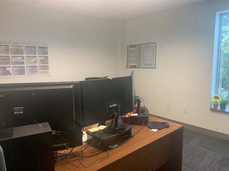 More Photos Of 4525 Rhodes Dr, Windsor Light Distribution For Lease