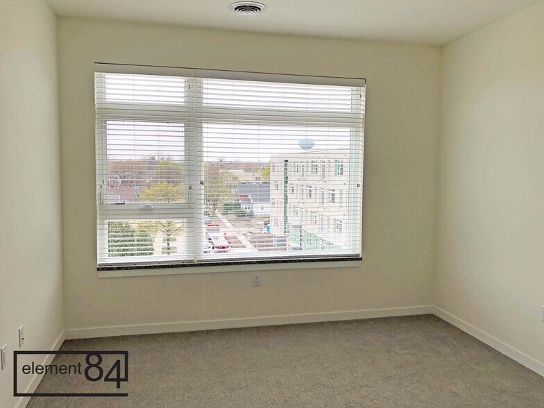 More Photos Of 1482 S 84th St, West Allis Apartments For Lease