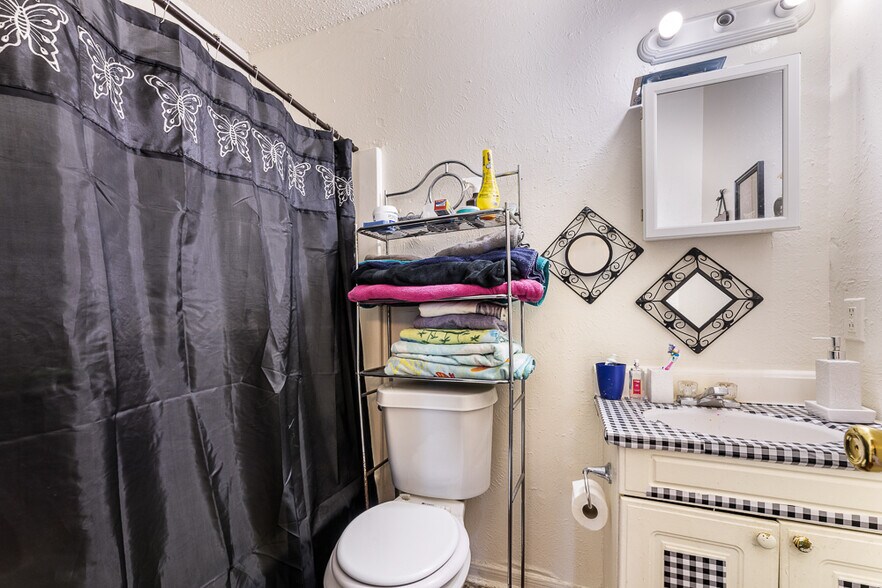 More Photos Of 2912 N Beaton St, Corsicana Apartments For Sale