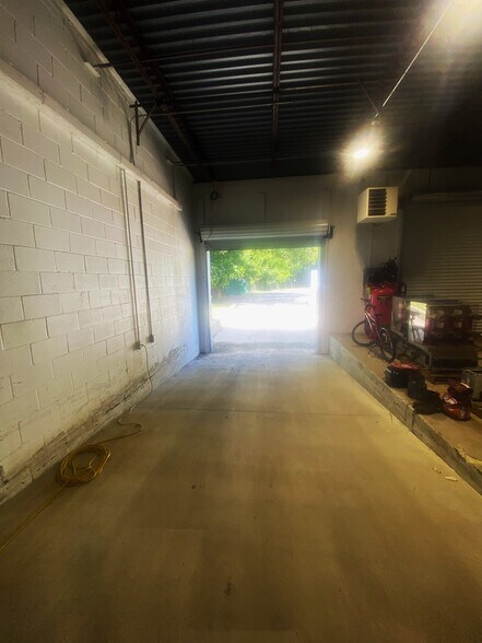 More Photos Of 2765 Magnolia St, Orangeburg Light Distribution For Sale