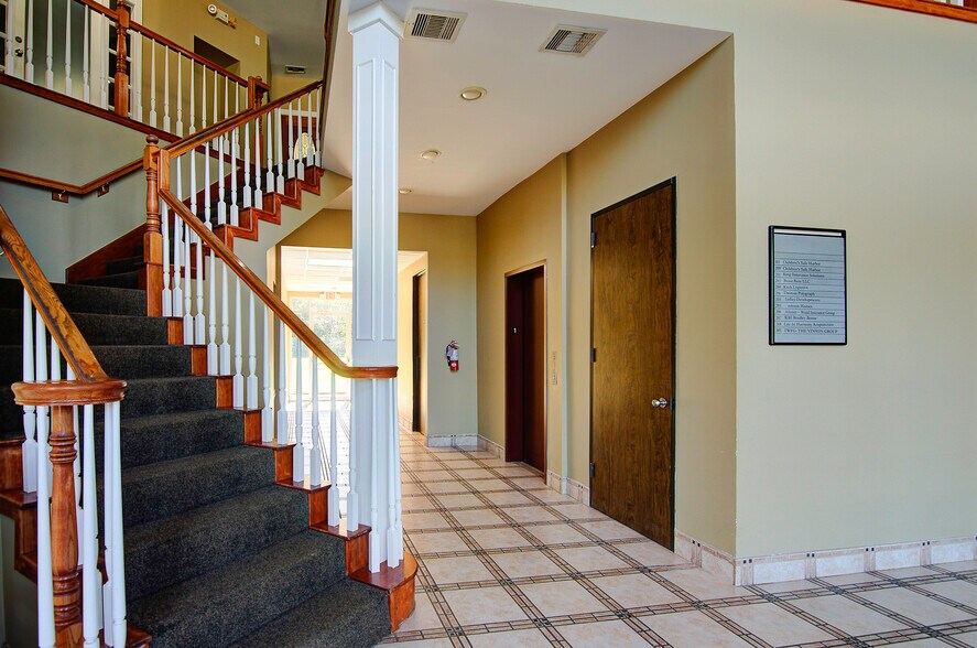 More Photos Of 12603 Highway 105 W, Conroe Office For Sale