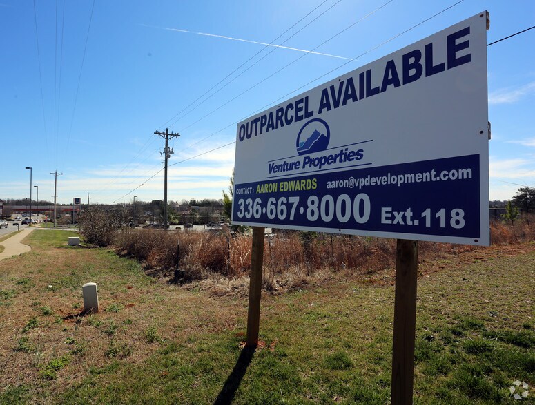 More Photos Of 140 N Pointe Blvd, Statesville Land For Lease